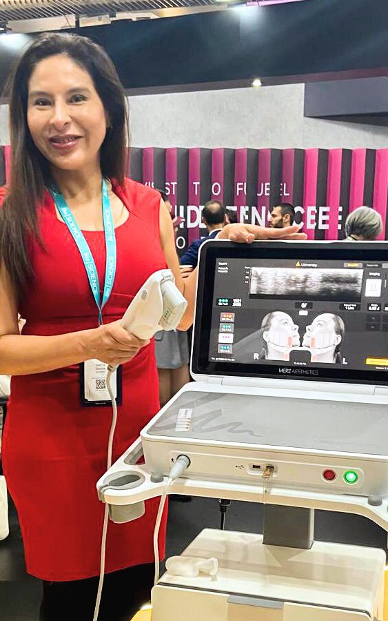 Doctora Sandra Alvarez en Lima Perú médico certificado en Ultherapy Prime